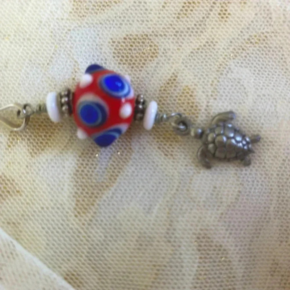 NWT Women/Girls Tablet/Phone Keychain/Purse Cute Silvertoned Beaded Turtle charm - Picture 2 of 4